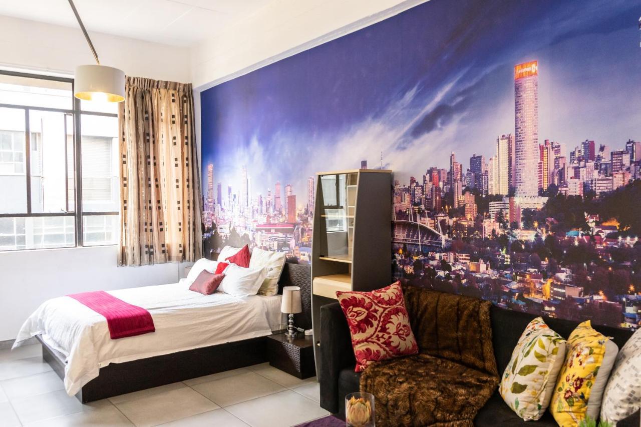 Stunning Maboneng Precinct Studio Apartment At 12 Decades Building Johannesburg Exteriör bild